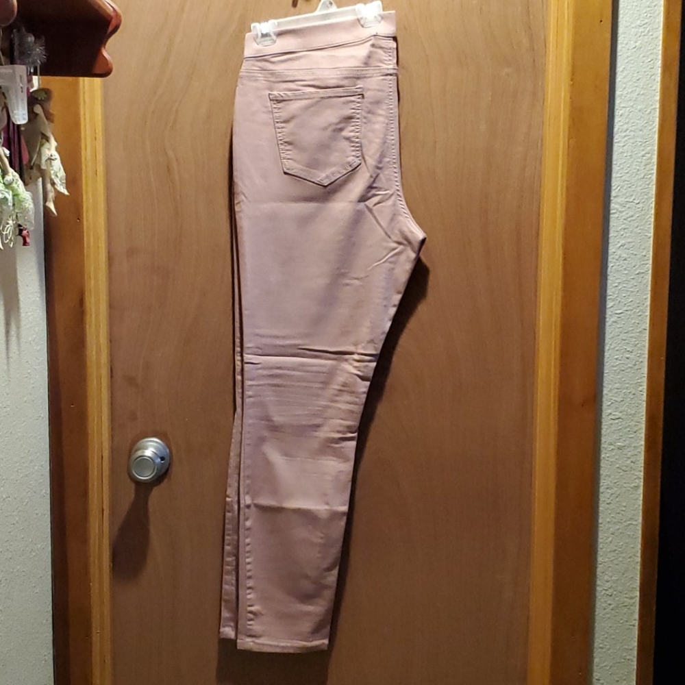 Pants - Picture 2 of 3